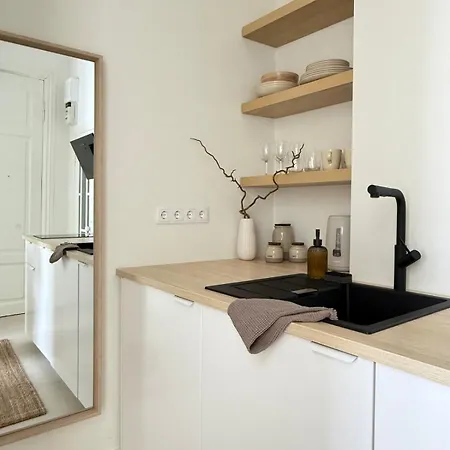 Apartment, Boho Gem דירה *